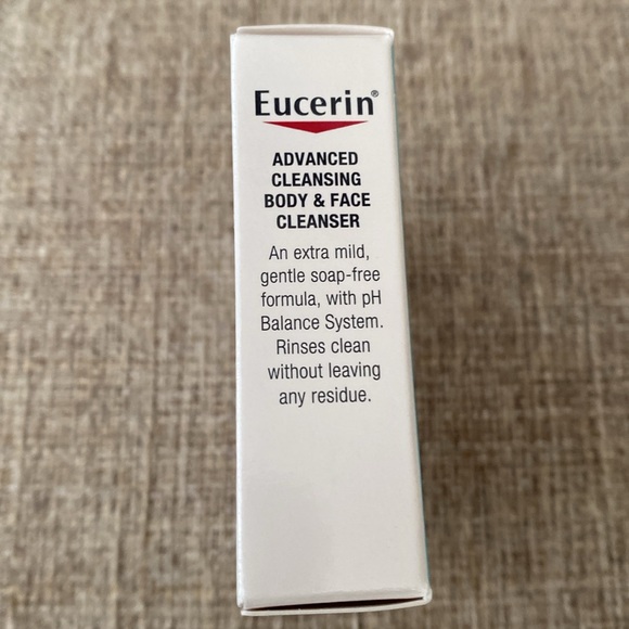 Eucerin Advanced Repair Lotion Advanced Cleanser Body & Face Dry Skin - Picture 5 of 9